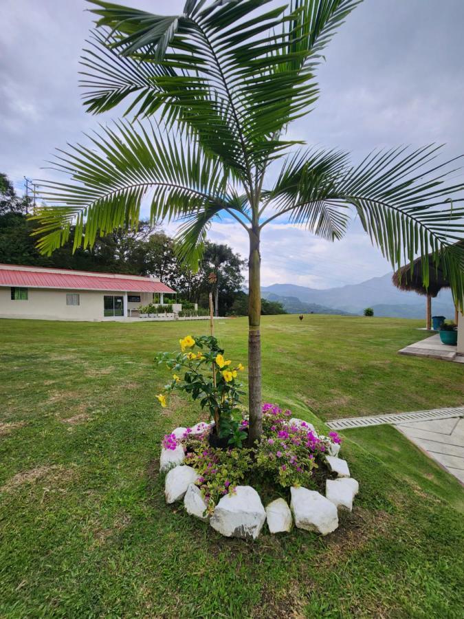 Villeta Casa De Campo Caracoli Spa Bagian luar foto