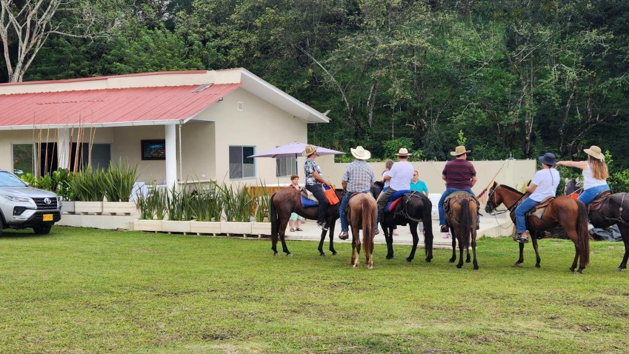 Villeta Casa De Campo Caracoli Spa Bagian luar foto